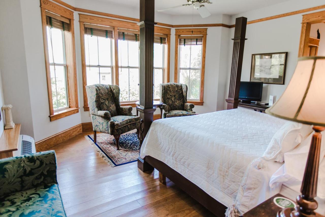 Roanoke Island Inn マンテオ 部屋 写真