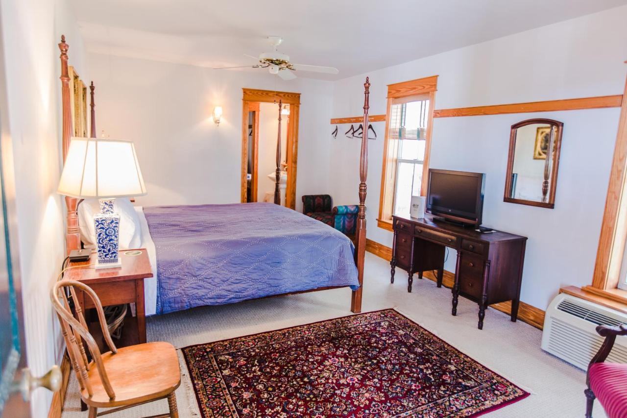 Roanoke Island Inn マンテオ 部屋 写真