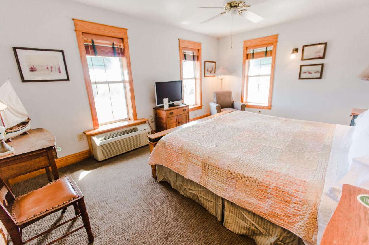 Roanoke Island Inn マンテオ 部屋 写真