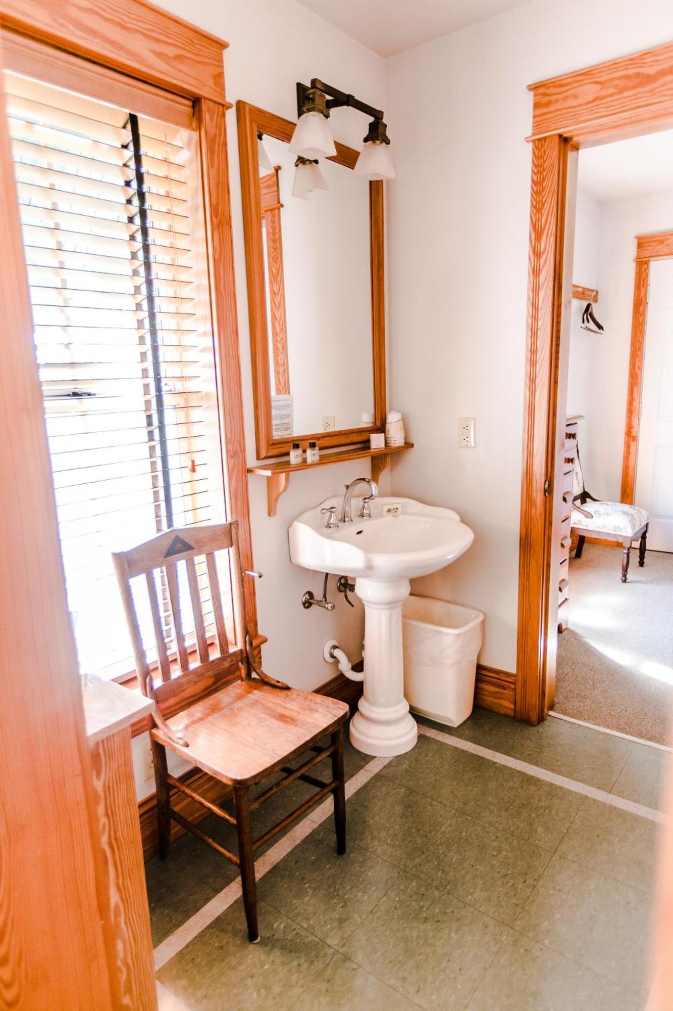 Roanoke Island Inn マンテオ 部屋 写真