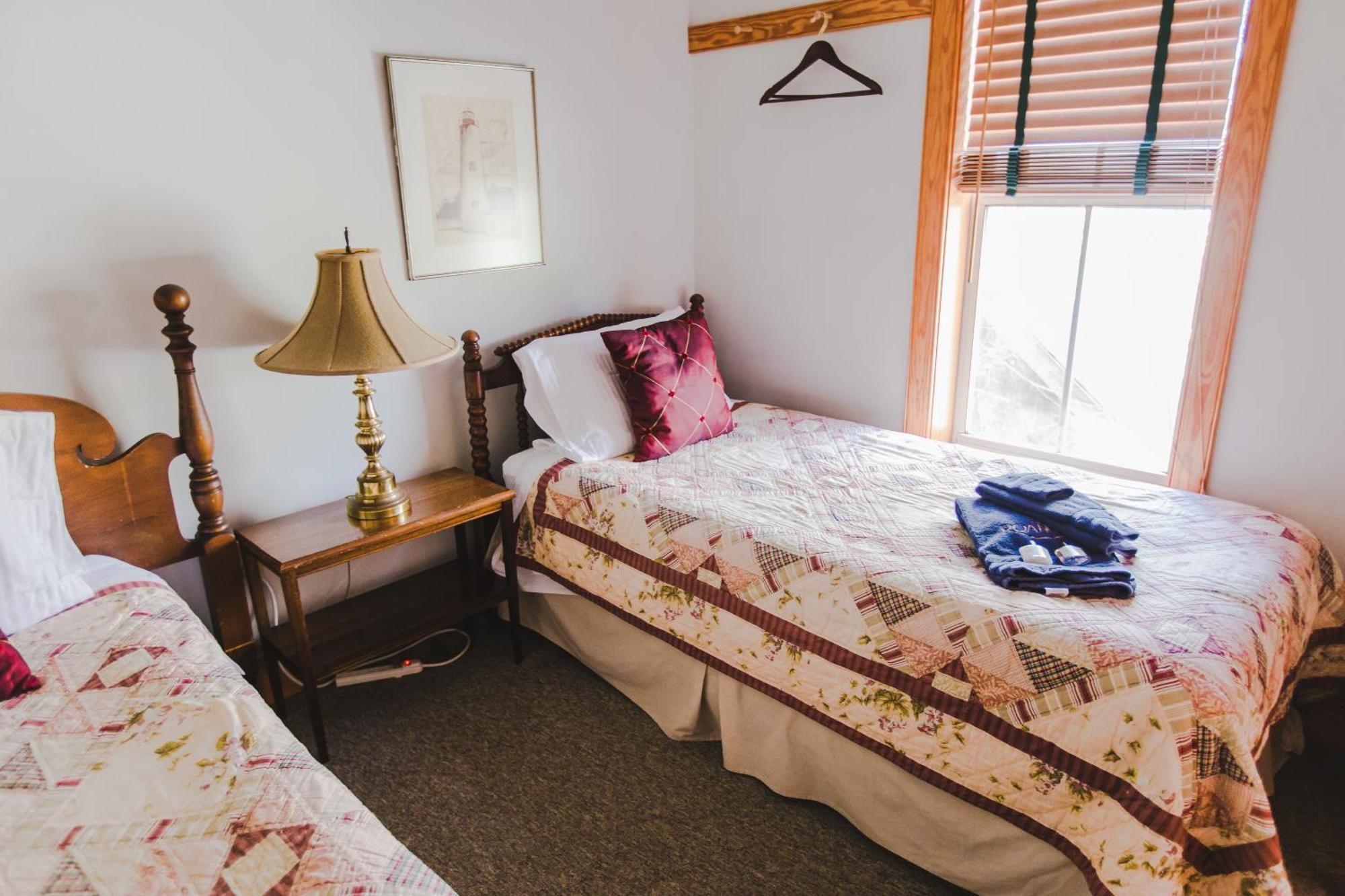 Roanoke Island Inn マンテオ 部屋 写真